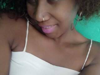 에로틱 한 영상 채팅 Chachachocolate