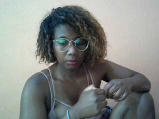 에로틱 한 영상 채팅 Chachachocolate