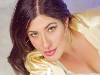 에로틱 한 영상 채팅 veronica-fox