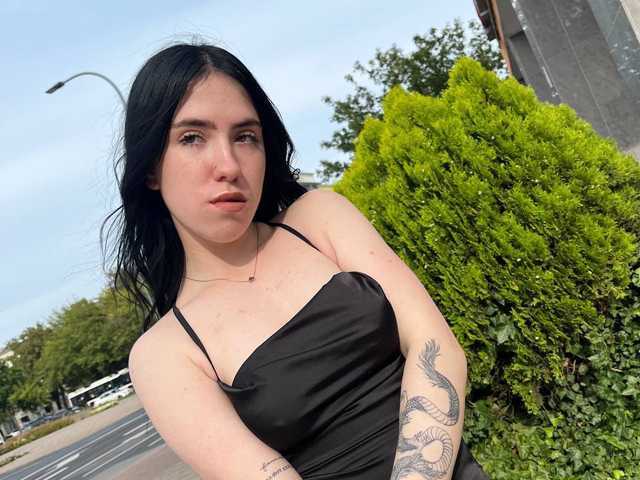 프로필 사진 vikkitrickky69