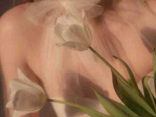 에로틱 한 영상 채팅 Vina-Nelly