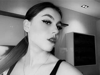 에로틱 한 영상 채팅 ViolaKiss