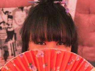 에로틱 한 영상 채팅 Violet-ros