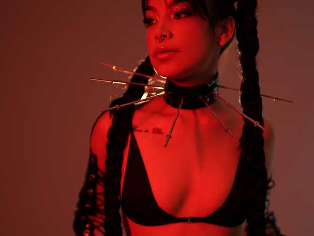 프로필 사진 violet-thomas