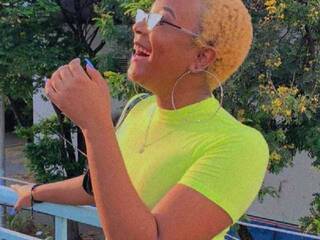 에로틱 한 영상 채팅 VioletJaxx