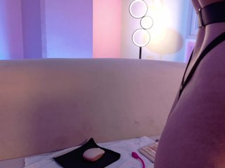 에로틱 한 영상 채팅 ViolettCastel