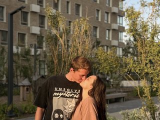 에로틱 한 영상 채팅 TomPolly