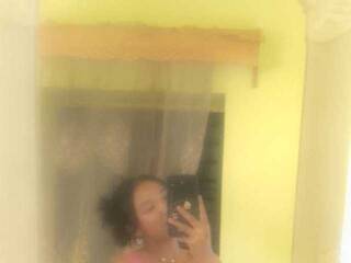 에로틱 한 영상 채팅 Wejdene69