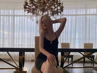 에로틱 한 영상 채팅 whitemoore