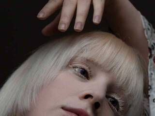 에로틱 한 영상 채팅 WhteSpir1t