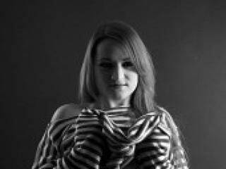 에로틱 한 영상 채팅 xtendergirl