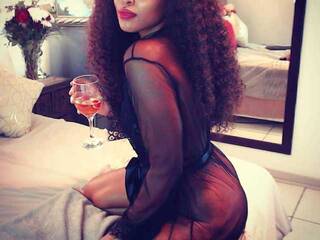 에로틱 한 영상 채팅 Sadeh_