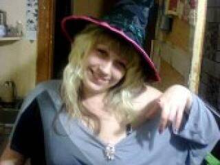 에로틱 한 영상 채팅 xxxvikaxxx