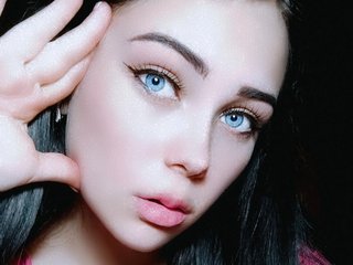 에로틱 한 영상 채팅 YanaGrotesk
