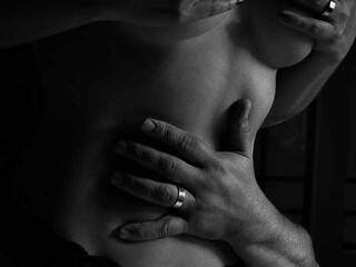 에로틱 한 영상 채팅 YaraHotCandy