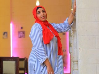 에로틱 한 영상 채팅 Yaralov