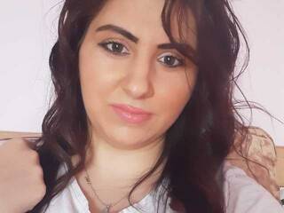 에로틱 한 영상 채팅 YasmineAss