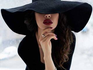 에로틱 한 영상 채팅 YourNewLove