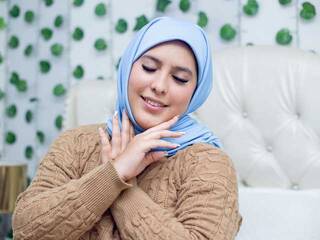 에로틱 한 영상 채팅 Zahida-