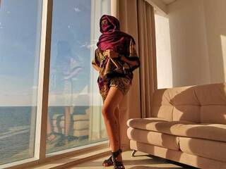 에로틱 한 영상 채팅 Zahra-Mohamed