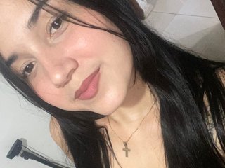 에로틱 한 영상 채팅 Zaira-Lux