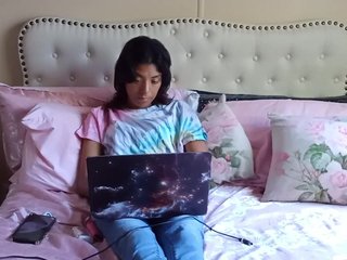 에로틱 한 영상 채팅 ZaraLuv