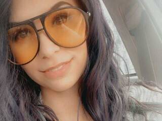 에로틱 한 영상 채팅 ZaraManson