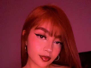 에로틱 한 영상 채팅 Zarina-tay
