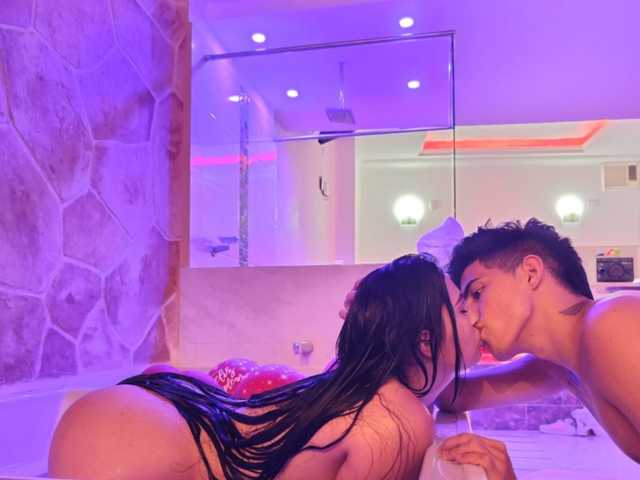 프로필 사진 ZoeAndAdam