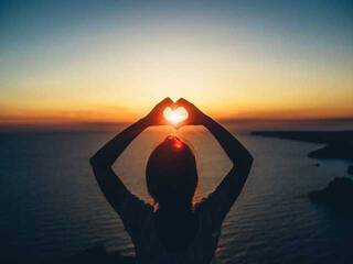 에로틱 한 영상 채팅 zuri-robinson